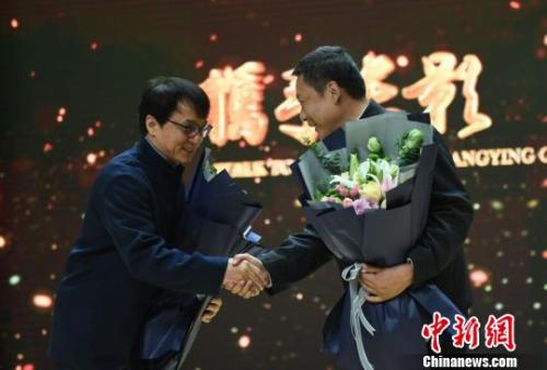 成龍出任長(zhǎng)影總導(dǎo)演 張瑤 攝