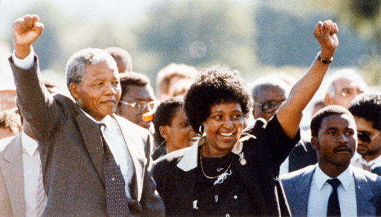 1990�������������z���c���ݡ��������y�ֵ���Ƭ�ɞ鿹���N����x�Ę�־��һĻ���Y����Ƭ