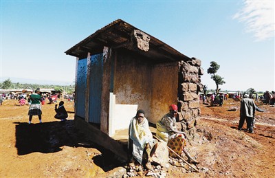 5��10�գ��ڿ��၆�{��(k��)�����������Ҵ������ڱ���ˮ�ݚ��ķ����������A��l(f��)