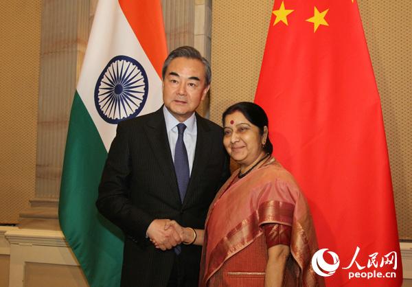 6��4�գ�����ί�T���⽻���L�������Ϸǳ�ϯ��u�������L��ʽ�������g��Ҋӡ�����L˹�������� ��־���z