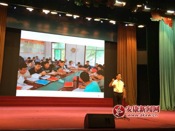 漢陰舉行“脫貧攻堅我當(dāng)先鋒”主題演講賽 柯燕攝3_meitu_1.jpg