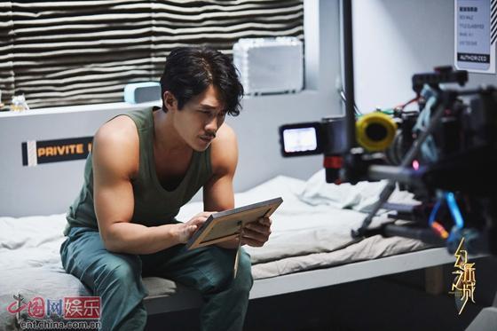 《幻樂》李沁另類視角新挑戰(zhàn) 杜淳上演星際守護