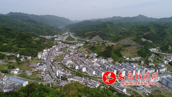 �Ͽh�(zh��n)��&ldquo;������ͻ��&rdquo; �h�����I���wȺ�����Ә��I(y��) (3).jpg