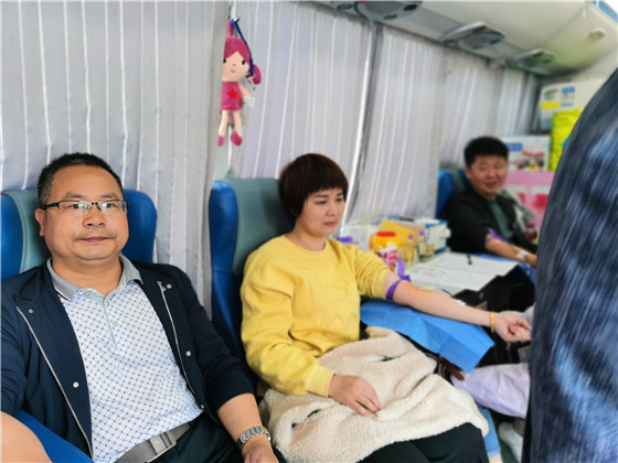 獻血傳真情，為黨旗添光彩 ——三元村春季無償獻血活動側記