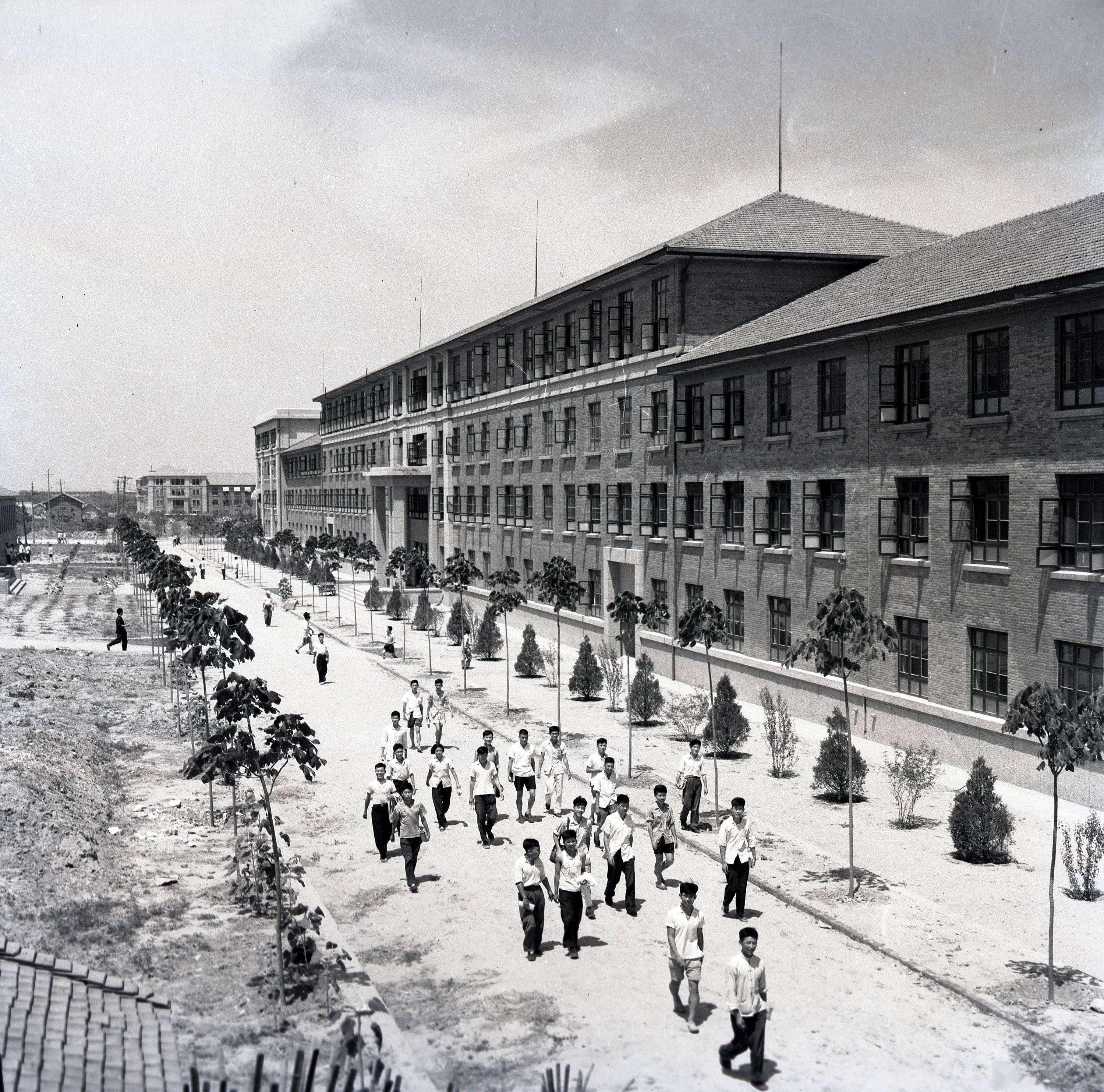 1959年拍攝的西遷后的交通大學(xué)校園一景（資料照片）。